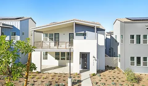 27422 Creekwood Ln, Valencia, CA 91381