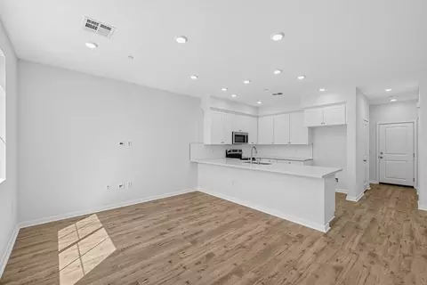 33245 Opal Glass Dr, French Valley, CA 92596