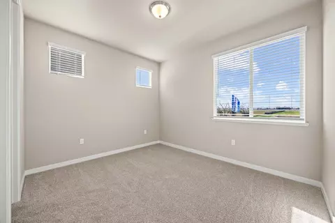 Bedroom - 1284 Winterhart St, Galt, CA 95632 photo 4 of 7