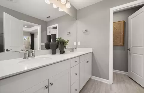 Bath - 5909 Leesville Rd, Durham, NC 27703 photo 2 of 6