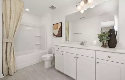Bath - 5909 Leesville Rd, Durham, NC 27703 photo 4 of 6