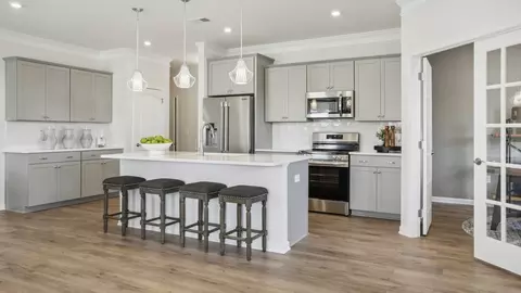 Kitchen - 23 Cheshire Downs Ct, Smithfield, NC 27577 photo 3 of 6