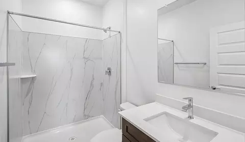 Bath - 5995 E Jayden Ln, Tucson, AZ 85756 photo 1 of 12