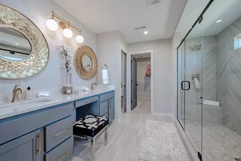 Bath - 175 Westwoods Rd, Wright City, MO 63390 photo 2 of 2