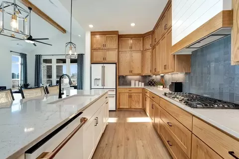 Kitchen - 435 Fox Trl, Springdale, AR 72762 photo 3 of 3
