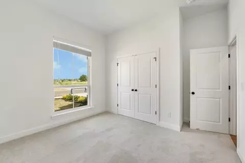 Bedroom - 435 Fox Trl, Springdale, AR 72762 photo 1 of 3