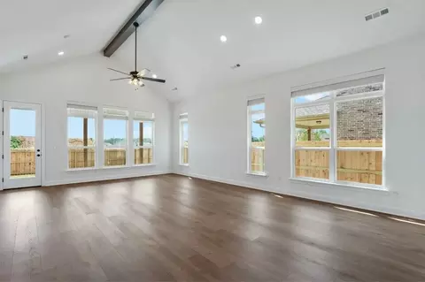 Living - 435 Fox Trl, Springdale, AR 72762 photo 1 of 5