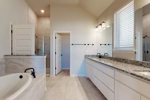 Bath - 828 Sanger Ln, Leander, TX 78641 photo 2 of 2