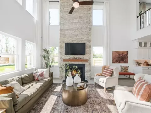 Living - 3002 Clapbread Ln, Rosenberg, TX 77471 photo 1 of 2