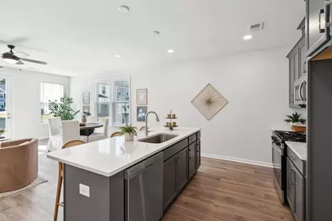 Kitchen - 108 Abbey Ter, Moncks Corner, SC 29461 photo 4 of 7