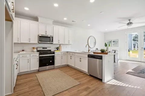 Kitchen - 108 Abbey Ter, Moncks Corner, SC 29461 photo 7 of 7