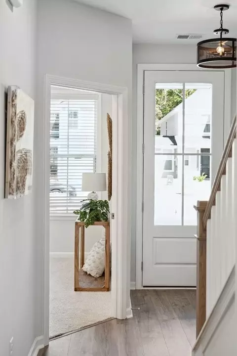 Entry Way - 108 Abbey Ter, Moncks Corner, SC 29461 photo 3 of 5