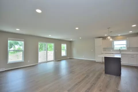 Living - 710 5 Mile Rd, Wind Point, WI 53402 photo 2 of 4