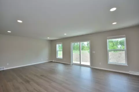 Living - 710 5 Mile Rd, Wind Point, WI 53402 photo 3 of 4