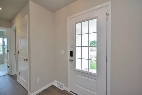 Entry Way - 710 5 Mile Rd, Wind Point, WI 53402 photo 1 of 2