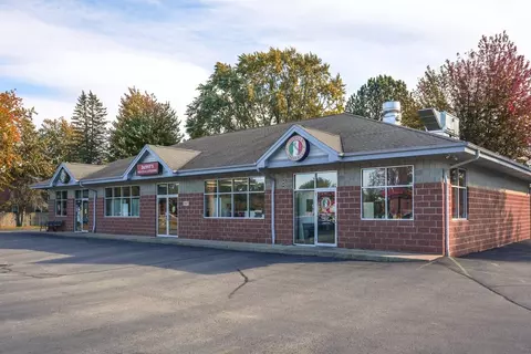 Exterior - 710 5 Mile Rd, Wind Point, WI 53402 photo 7 of 8