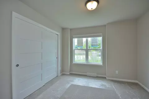 Bedroom - 710 5 Mile Rd, Wind Point, WI 53402 photo 2 of 7