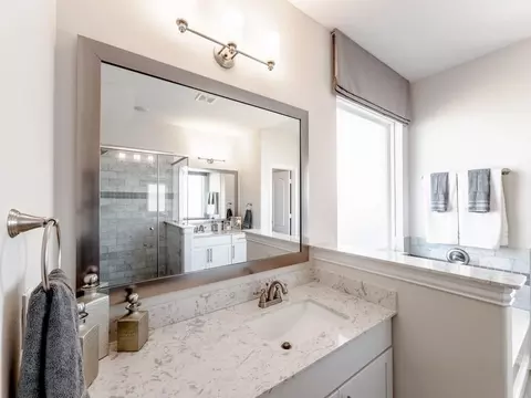 Bath - 959 Cherrystone Loop, Buda, TX 78610 photo 2 of 18