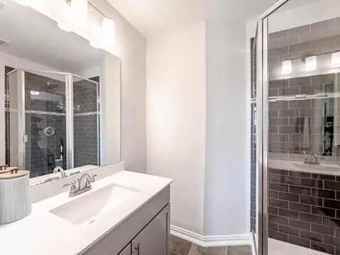Bath - 959 Cherrystone Loop, Buda, TX 78610 photo 1 of 18