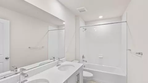 Bath - Hillside Dr & Central Ave, Edgewater, MD 21037 photo 3 of 6