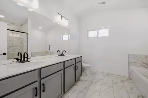 Bath - 15290 W 68th Pl, Arvada, CO 80007 photo 1 of 12