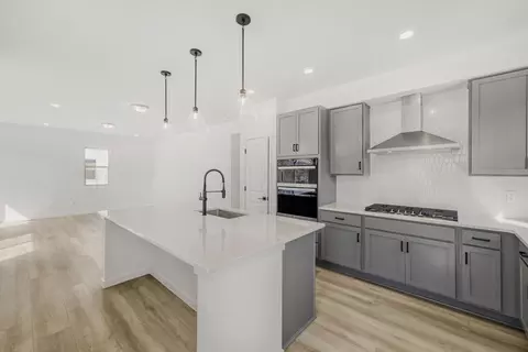 Kitchen - 15290 W 68th Pl, Arvada, CO 80007 photo 3 of 12