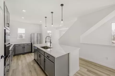 Kitchen - 15290 W 68th Pl, Arvada, CO 80007 photo 5 of 12