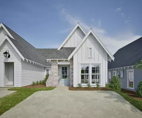 1289 Woodland Cir, Opelika, AL 36801