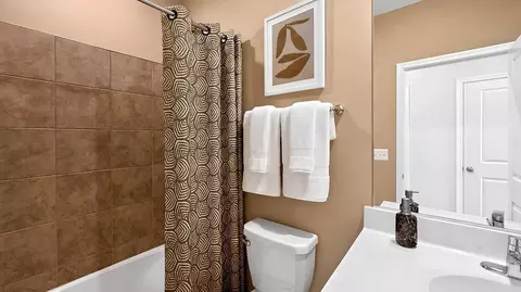 Bath - 42631 Darala Dr, Ashburn, VA 20147 photo 3 of 4