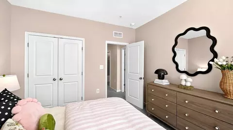 Bedroom - 42631 Darala Dr, Ashburn, VA 20147 photo 4 of 5