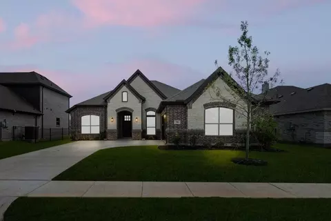 316 Bowrider Ln, Granbury, TX 76049