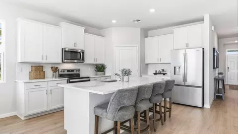 Kitchen - 17305 Saltbush Trl, Parrish, FL 34219 photo 1 of 3