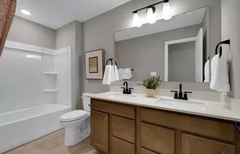 Bath - 6553 Creststone Ct, Plainfield, IN 46168 photo 3 of 3