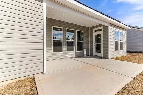 Exterior - 13 Blues Dr, Pooler, GA 31322 photo 4 of 8
