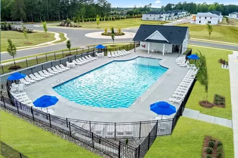 Exterior - 6201 Old Tavern Dr, Durham, NC 27704 photo 7 of 8