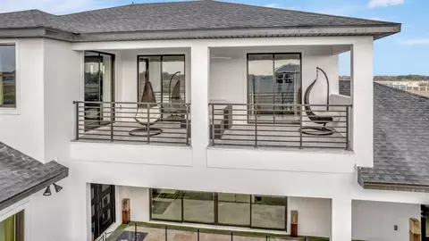 Exterior - 8308 Golden Beach Ct, Parrish, FL 34219 photo 7 of 17