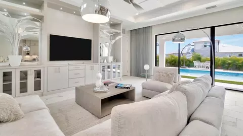 Living - 8308 Golden Beach Ct, Parrish, FL 34219 photo 3 of 6