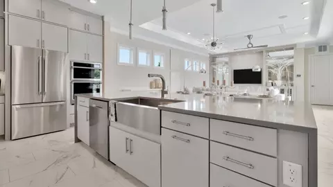 Kitchen - 8308 Golden Beach Ct, Parrish, FL 34219 photo 2 of 6