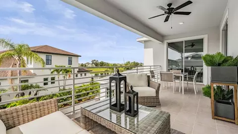 Exterior - 8308 Golden Beach Ct, Parrish, FL 34219 photo 5 of 17