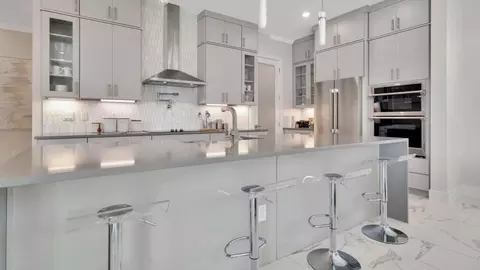 Kitchen - 8308 Golden Beach Ct, Parrish, FL 34219 photo 4 of 6