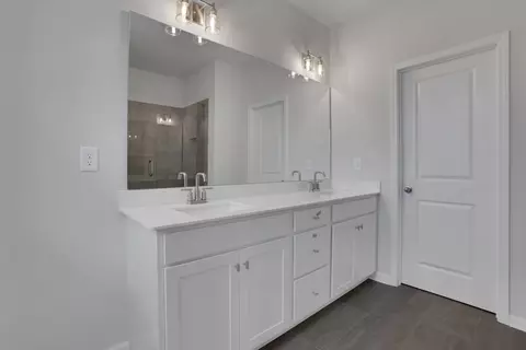 Bath - 382 Sunset Hollow St, Sugar Hill, GA 30518 photo 2 of 4