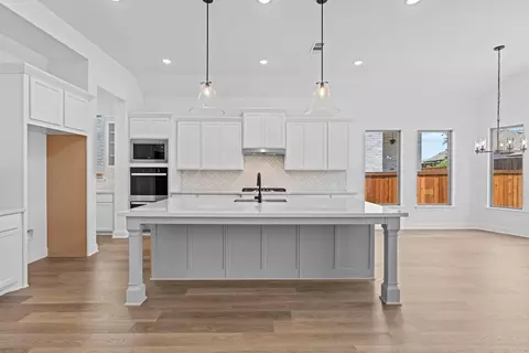 Kitchen - 616 Donegal Dr, Celina, TX 75009 photo 3 of 8