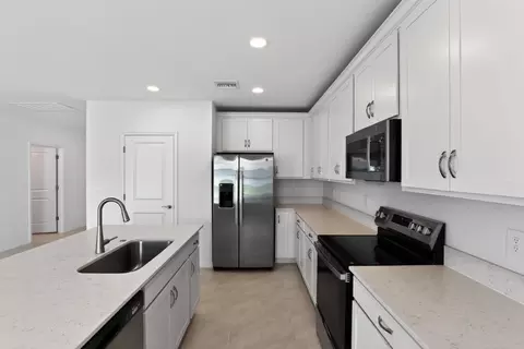 Kitchen - 9512 Vibrant Ln, Venice, FL 34292 photo 1 of 2