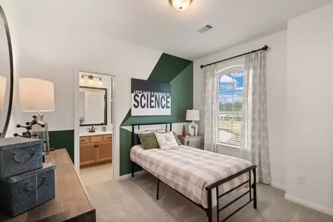 Bedroom - 408 E Coralburst Loop, Montgomery, TX 77316 photo 2 of 3