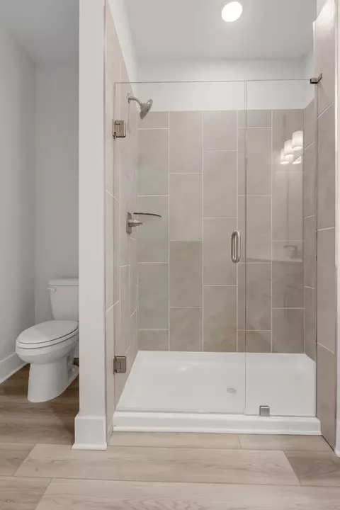 Bath - 754 Urban Grange Way, Suwanee, GA 30024 photo 4 of 4