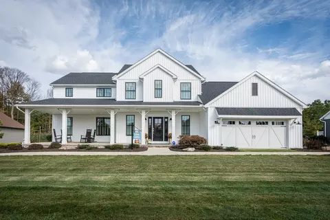 Exterior - 3859 Eastern Rd, Norton, OH 44203 photo 8 of 8