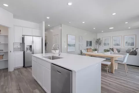 Kitchen - 295 Clear Granite Way, Eagle Mountain, UT 84005 photo 5 of 5