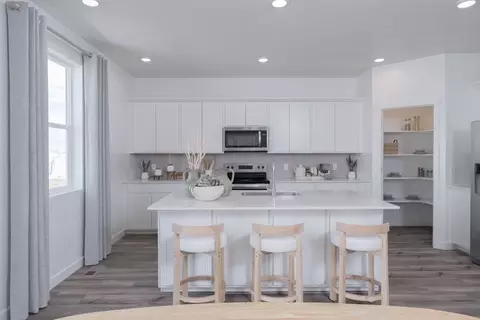 Kitchen - 295 Clear Granite Way, Eagle Mountain, UT 84005 photo 2 of 5