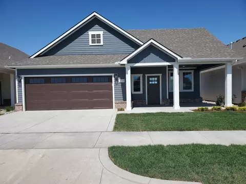 318 W Boxthorn Dr, Andover, KS 67002
