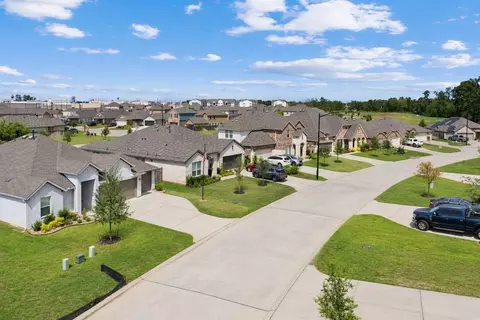 View/Area - 609 Falling Cave Dr, Willis, TX 77378 photo 8 of 14